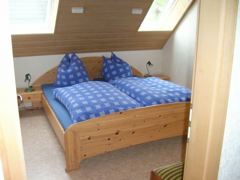 Schlafzimmer 1