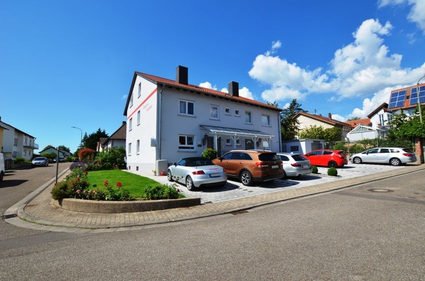 Gästehaus Reinfrank - komfortable Gästezimmer und Ferienwohnung - an der südlichen Weinstraße