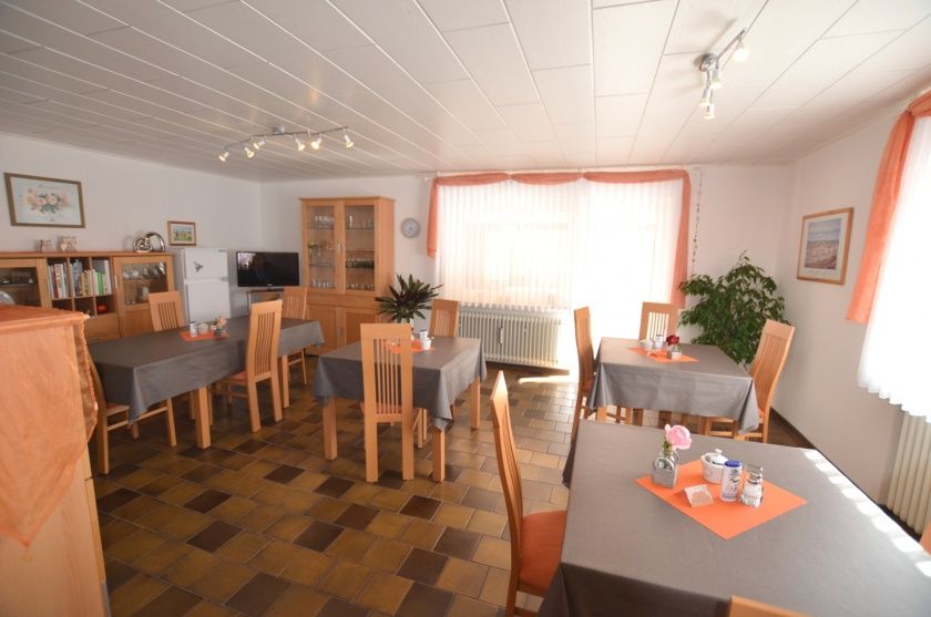 Gästehaus Reinfrank - komfortable Gästezimmer und Ferienwohnung - an der südlichen Weinstraße