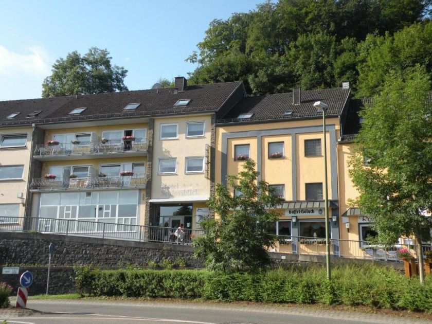 Eifelsteig-Gastgeber Hotel-Schlossblick *** Wohlfühlhotel - Eifel