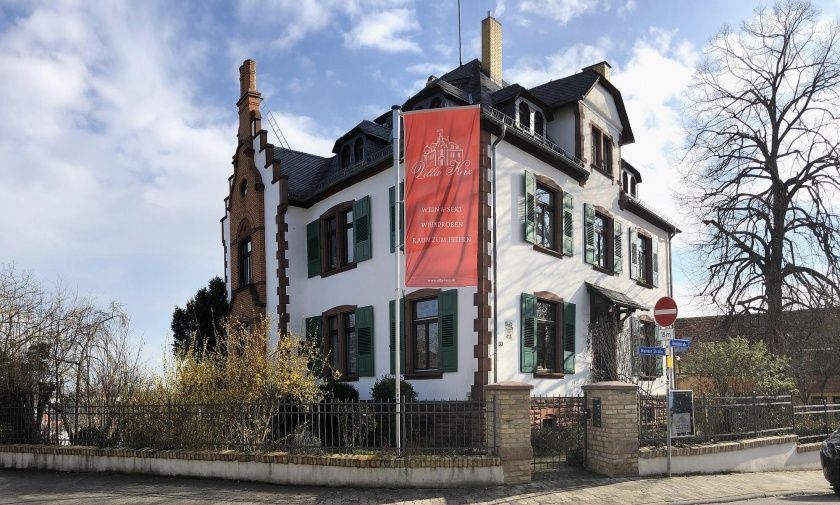 Weingut und Ferienwohnung Villa Kerz