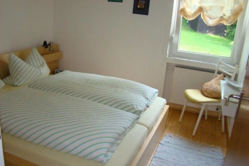 Schlafzimmer (mit Doppelbett)