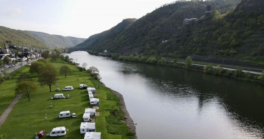 Camping Burgen - Campingplatz an der Mosel