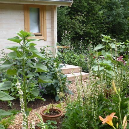 Auf dem Weg zum Tiny House am Blumenmeer