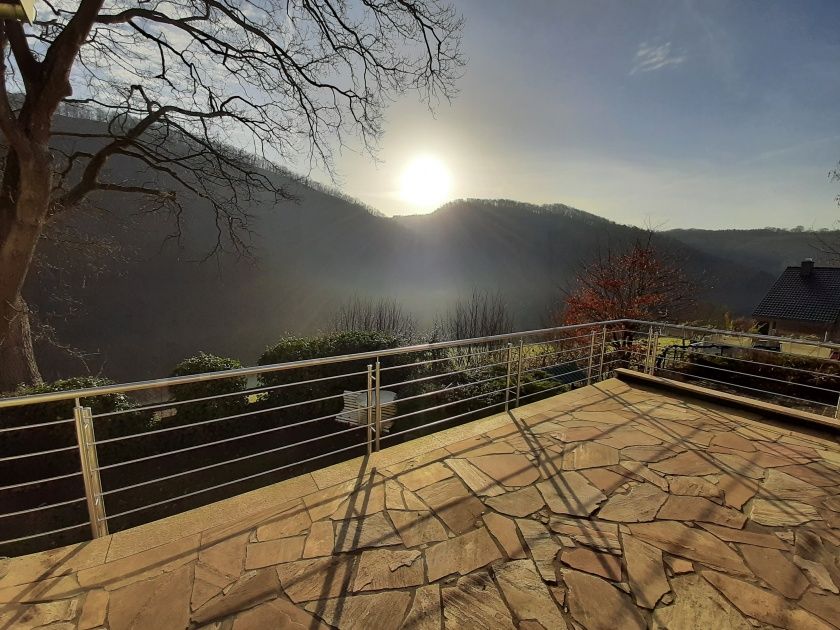 Terrasse bei Sonnenaufgang