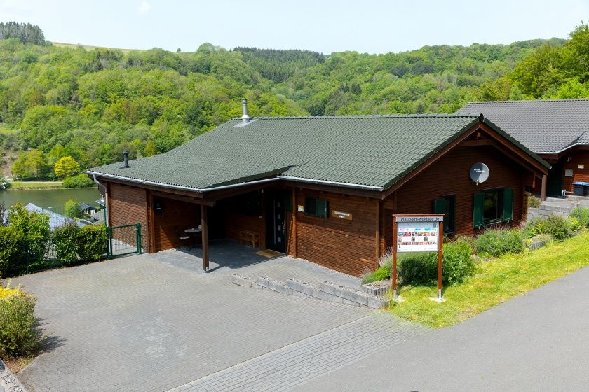 5 Sterne Ferienhaus Susi am idyllischen Waldsee Rieden