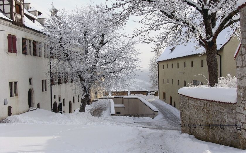 Schloss Hellenstein mit Museum im Winter