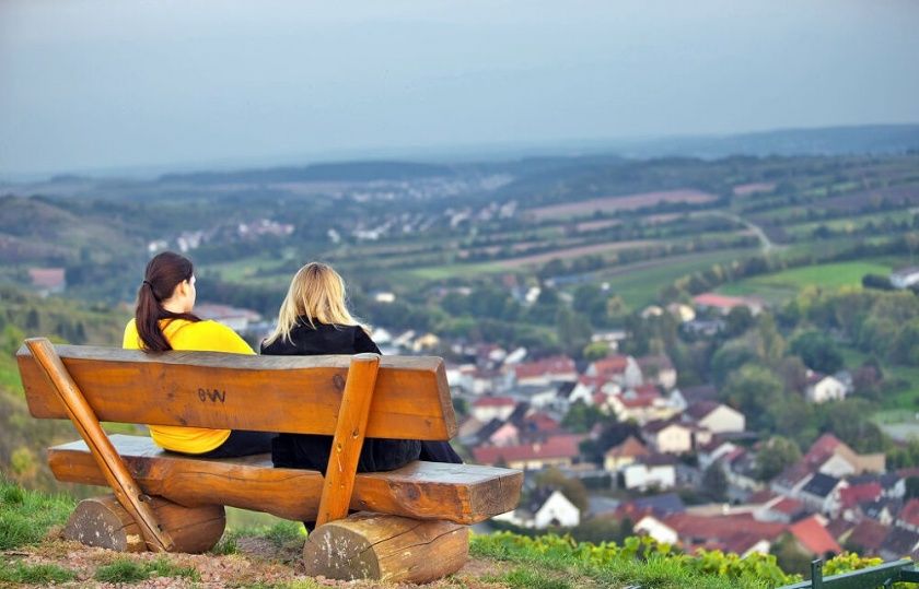 Vitaltour Stein Wein und Farbe 